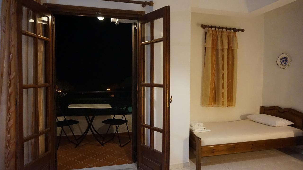 Hotel Mary Marathokampos Bagian luar foto